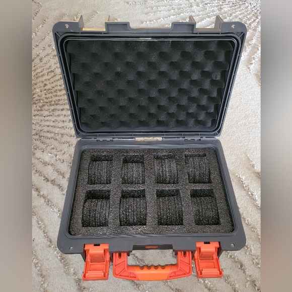 Invicta 8-Slot Dive Case - Picture 2 of 3